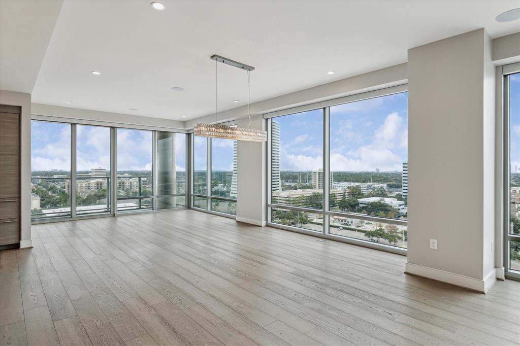 2047 Westcreek Lane # 1402