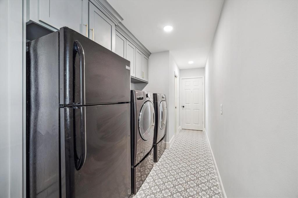 14739 Carolcrest Drive