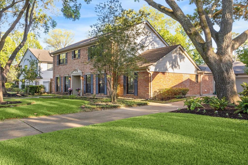 14739 Carolcrest Drive