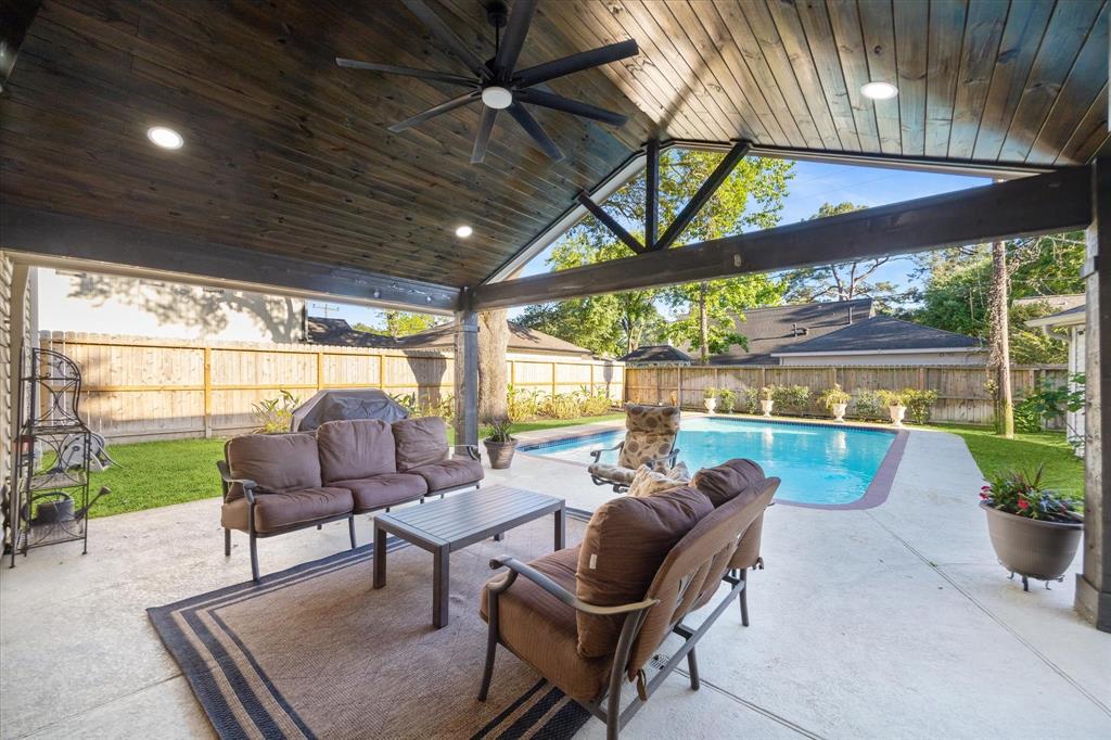 14739 Carolcrest Drive