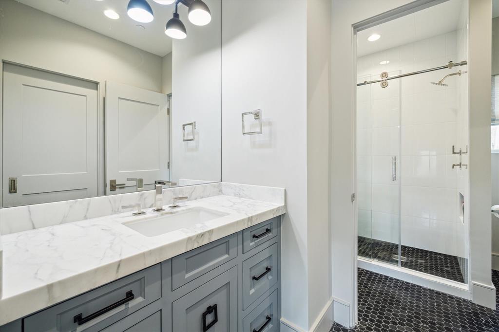 415 Coachman Lane