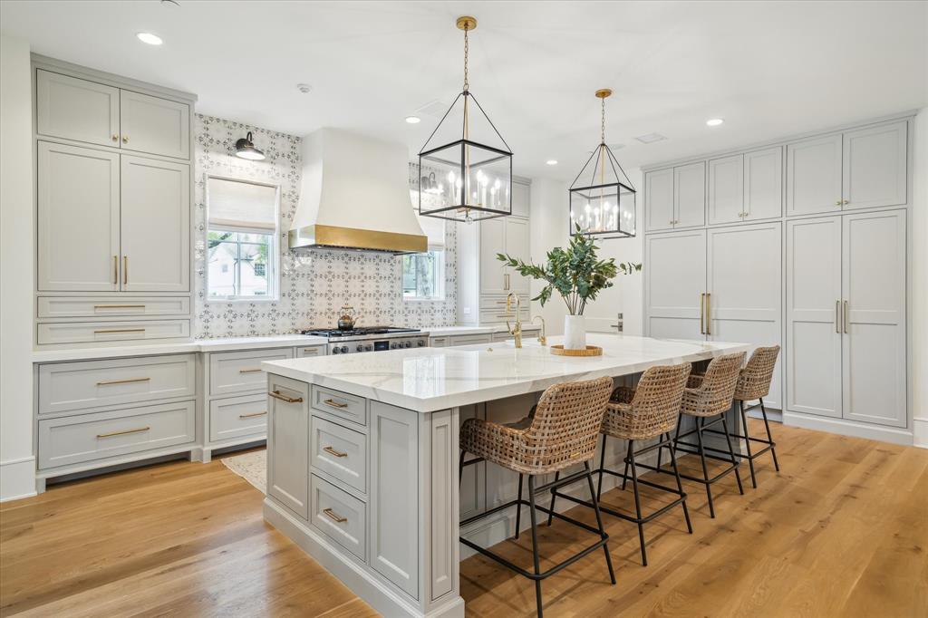 415 Coachman Lane