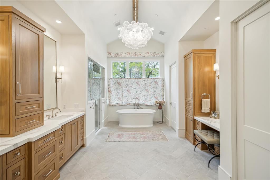415 Coachman Lane
