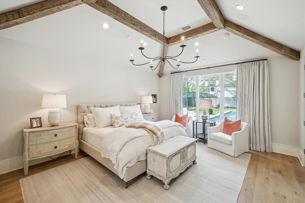 415 Coachman Lane