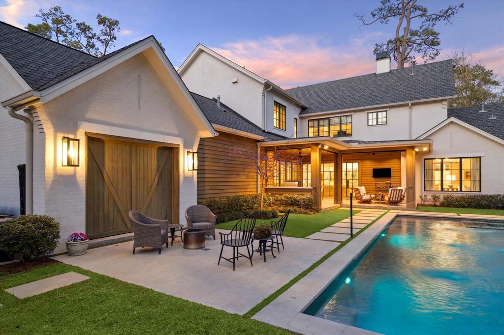 415 Coachman Lane