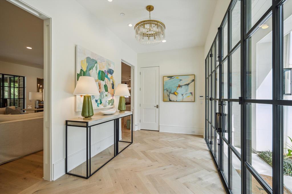 415 Coachman Lane