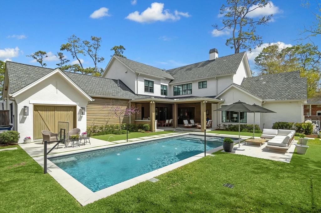 415 Coachman Lane