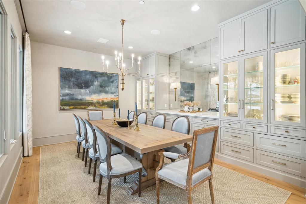 415 Coachman Lane