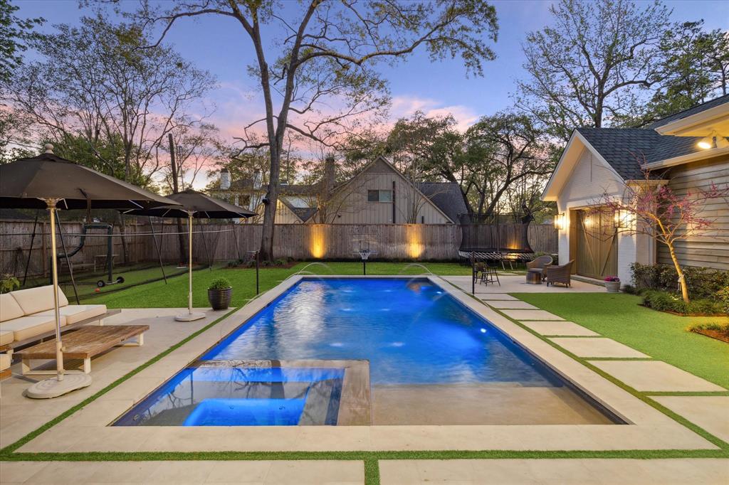 415 Coachman Lane