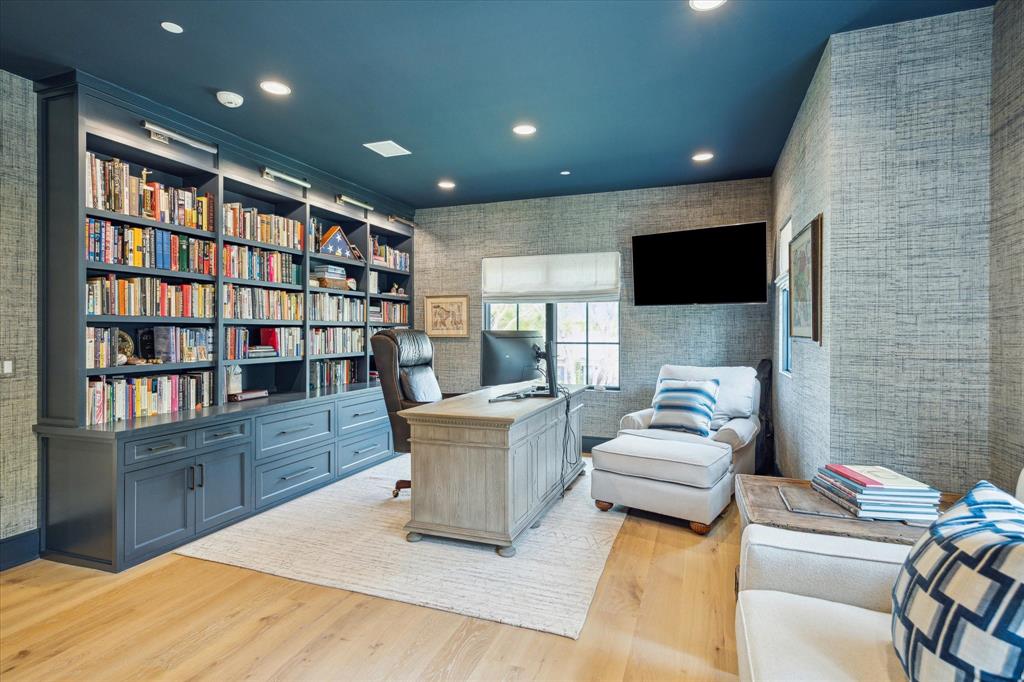 415 Coachman Lane