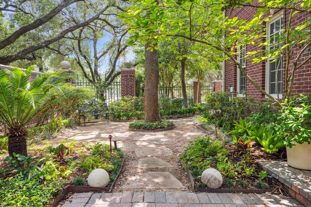 3210 Maroneal Street