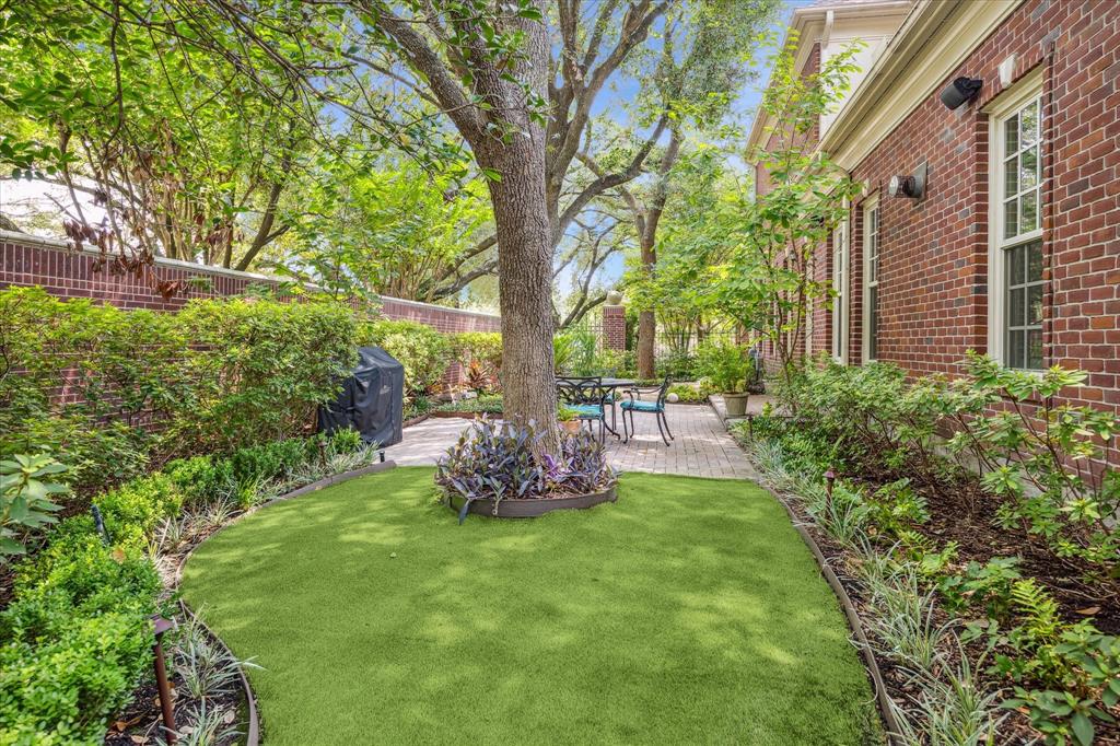 3210 Maroneal Street