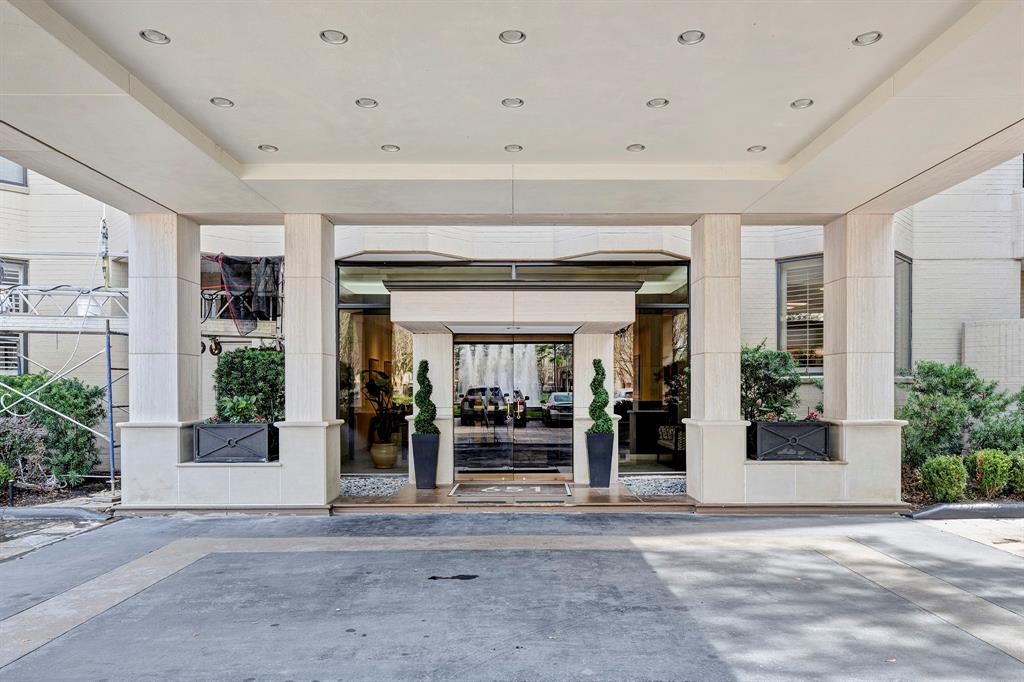 651 Bering Drive # 1801