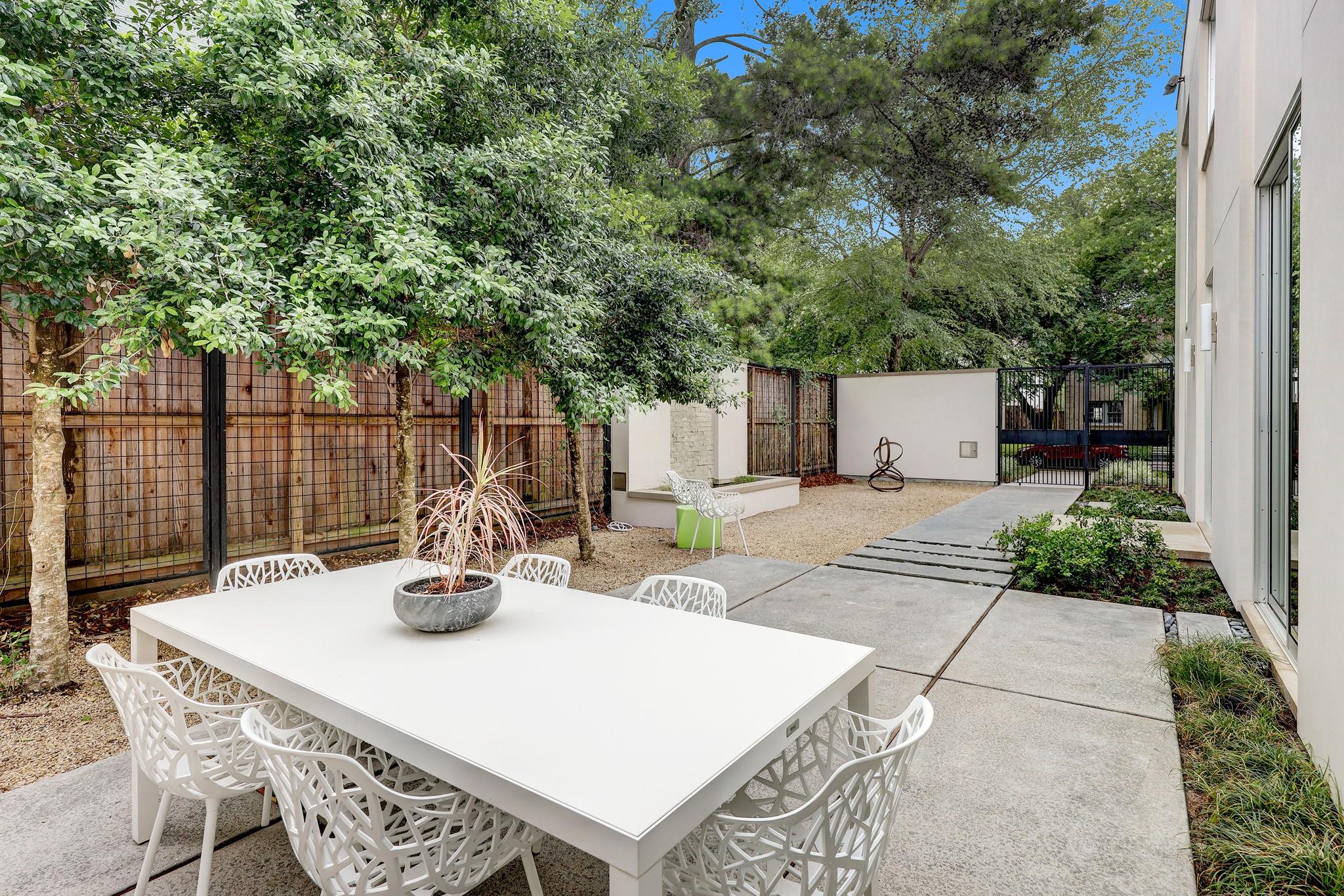 2121 Quenby Street