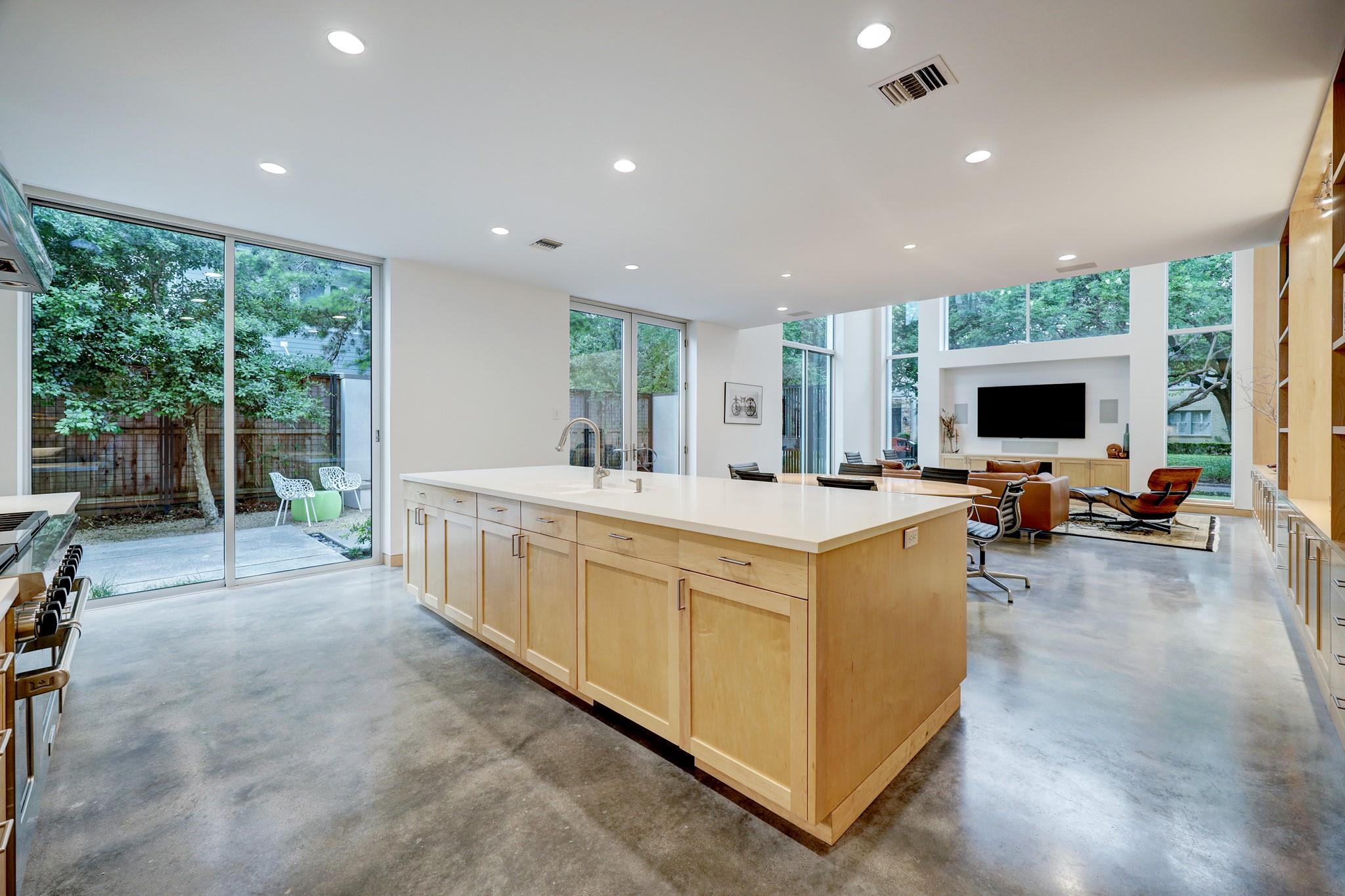 2121 Quenby Street