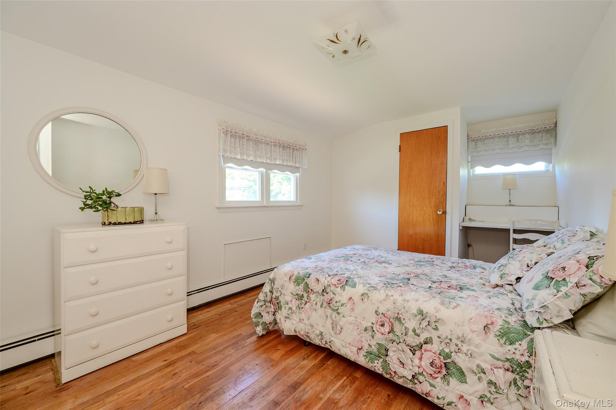 105 N Queens Avenue