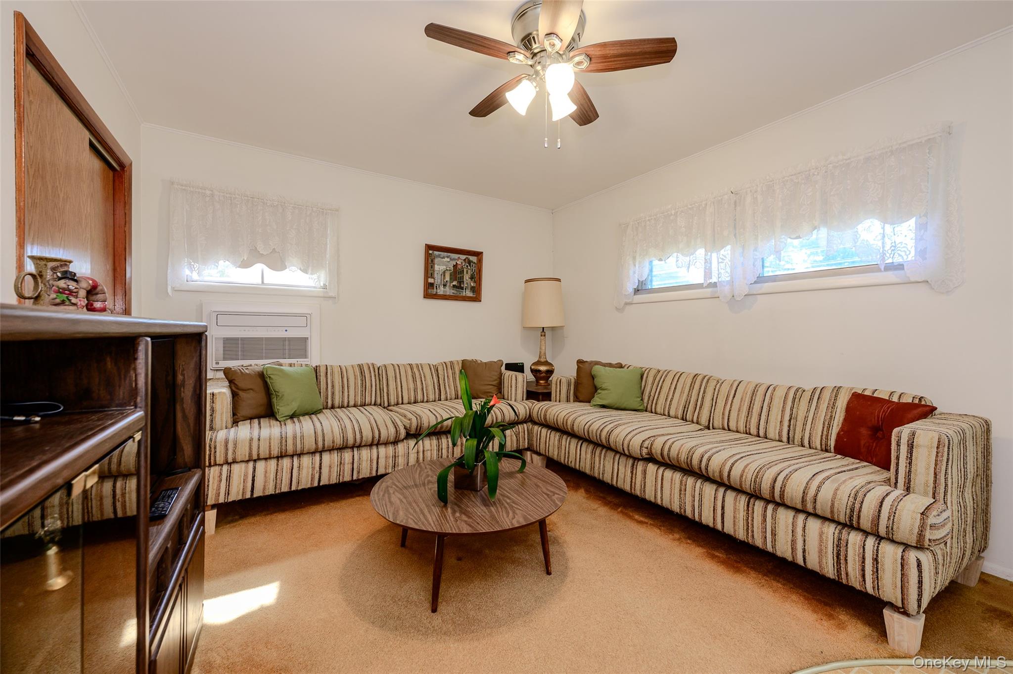 105 N Queens Avenue