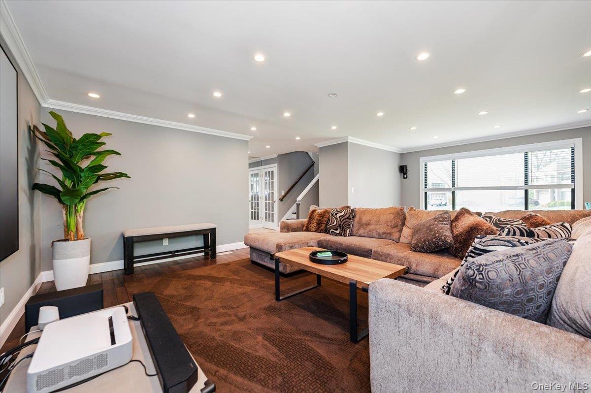 98 Lisa Drive