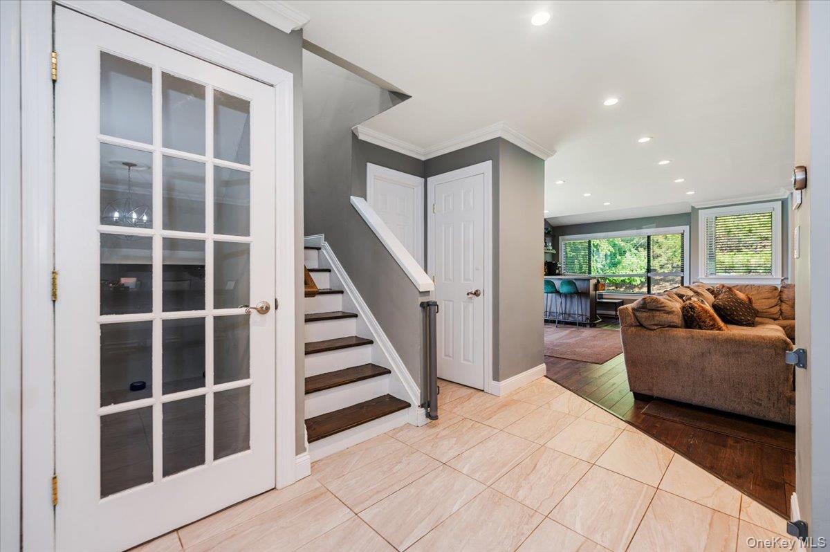98 Lisa Drive