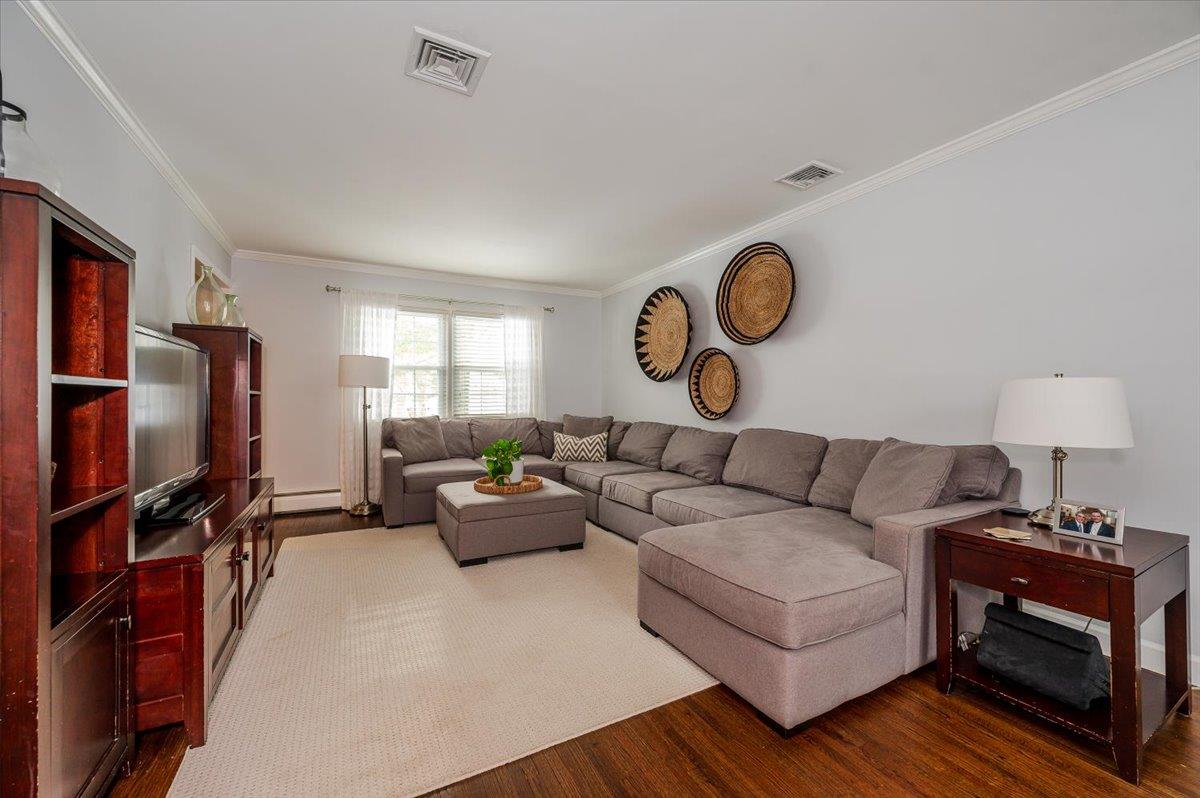 14 Nevinwood Place
