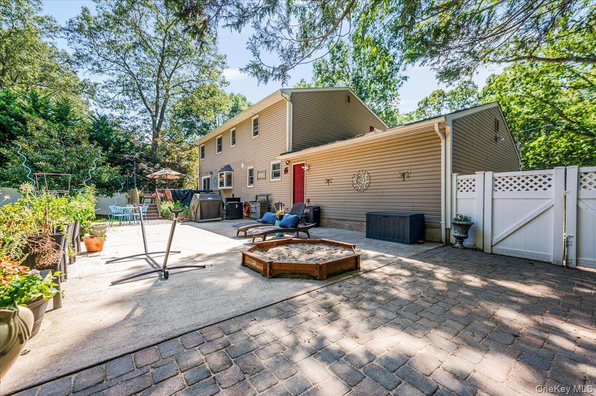 677 Meadow Road