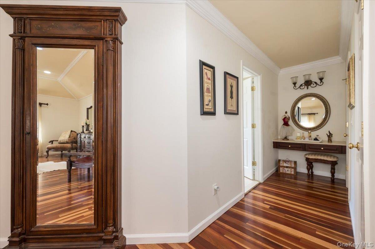 129 Round Swamp Road