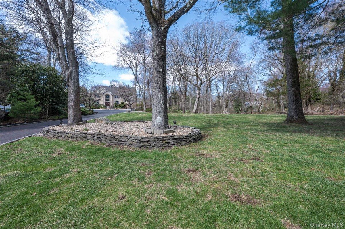 129 Round Swamp Road