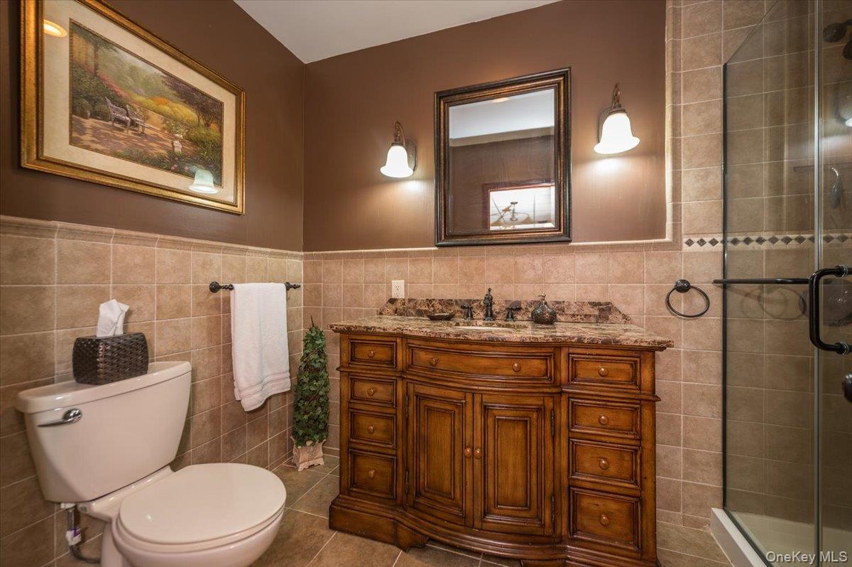 129 Round Swamp Road