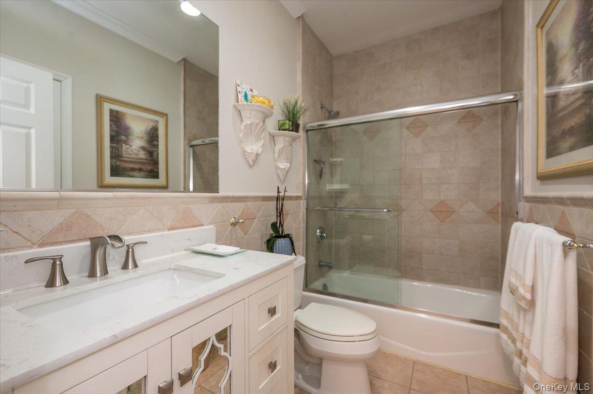 129 Round Swamp Road