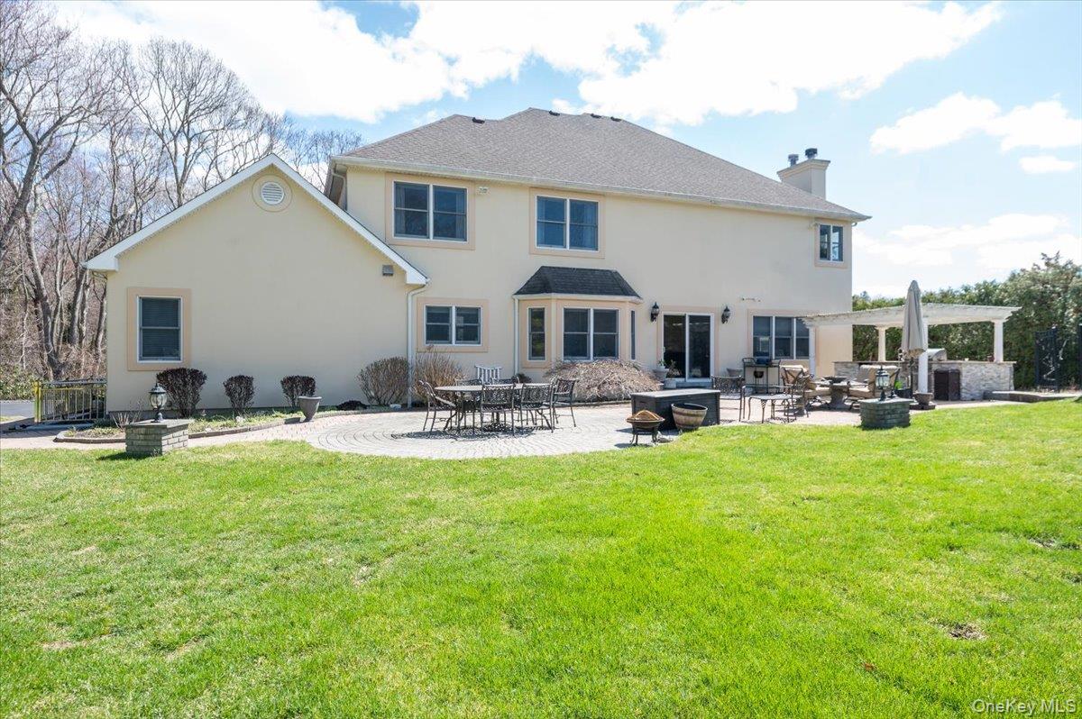 129 Round Swamp Road