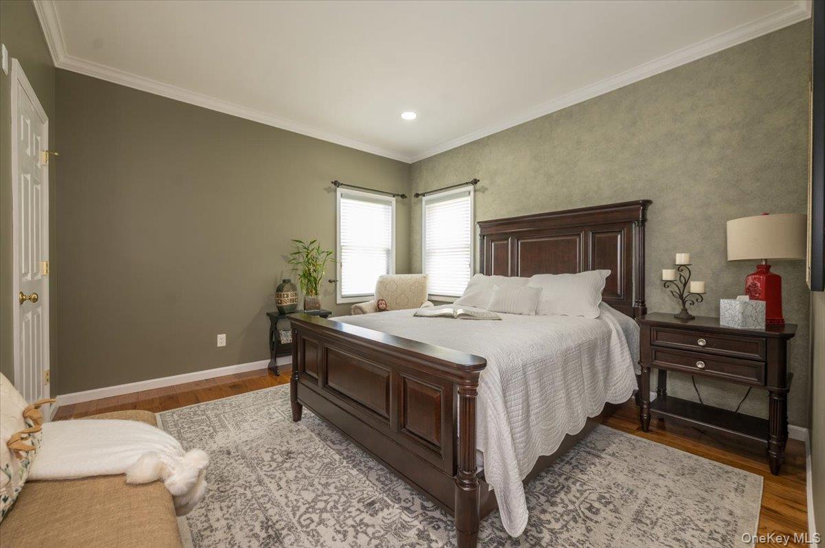 129 Round Swamp Road