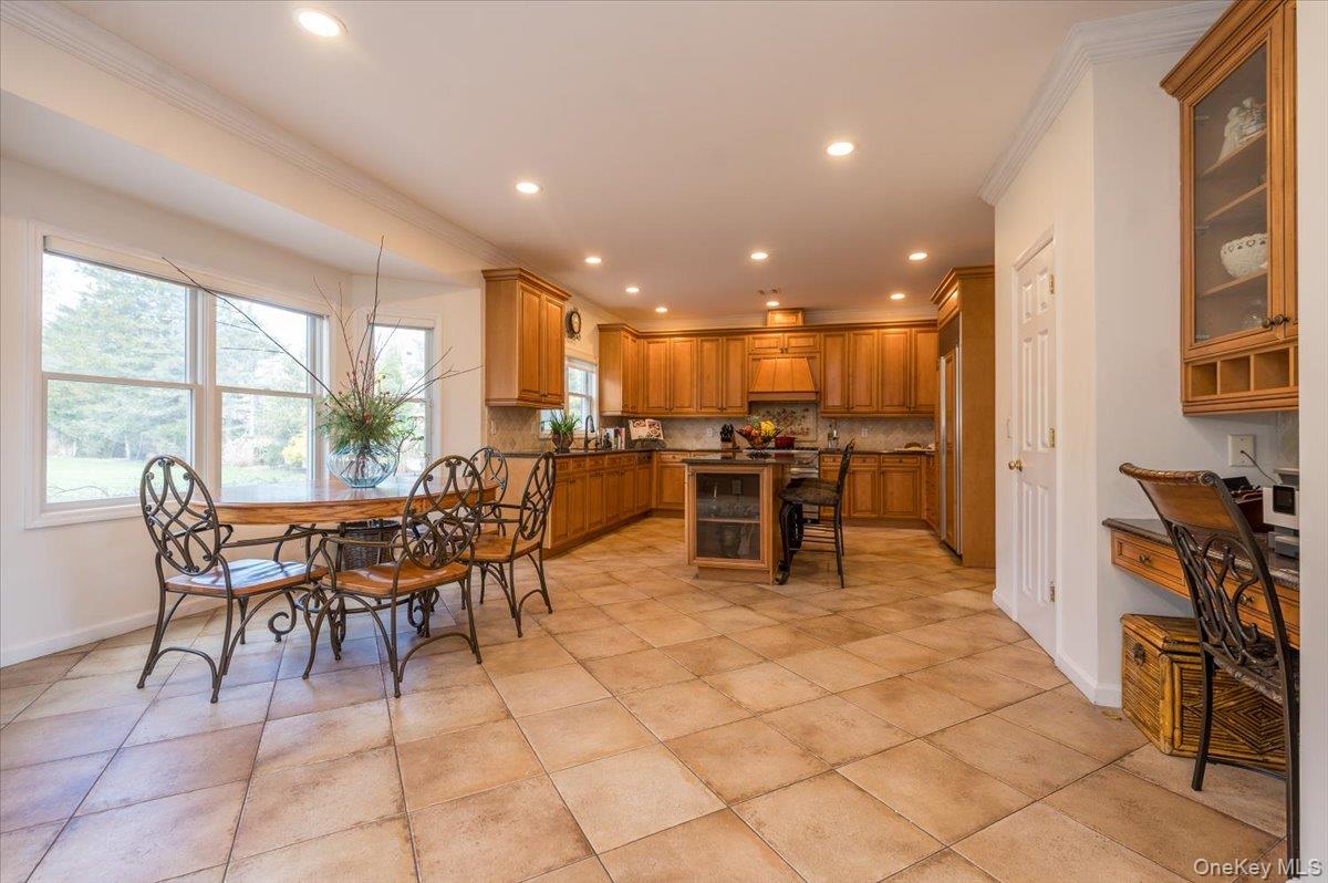 129 Round Swamp Road