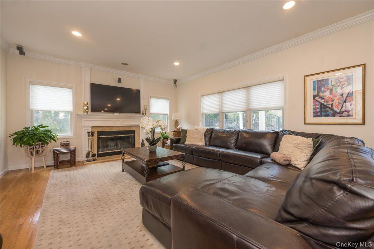 129 Round Swamp Road