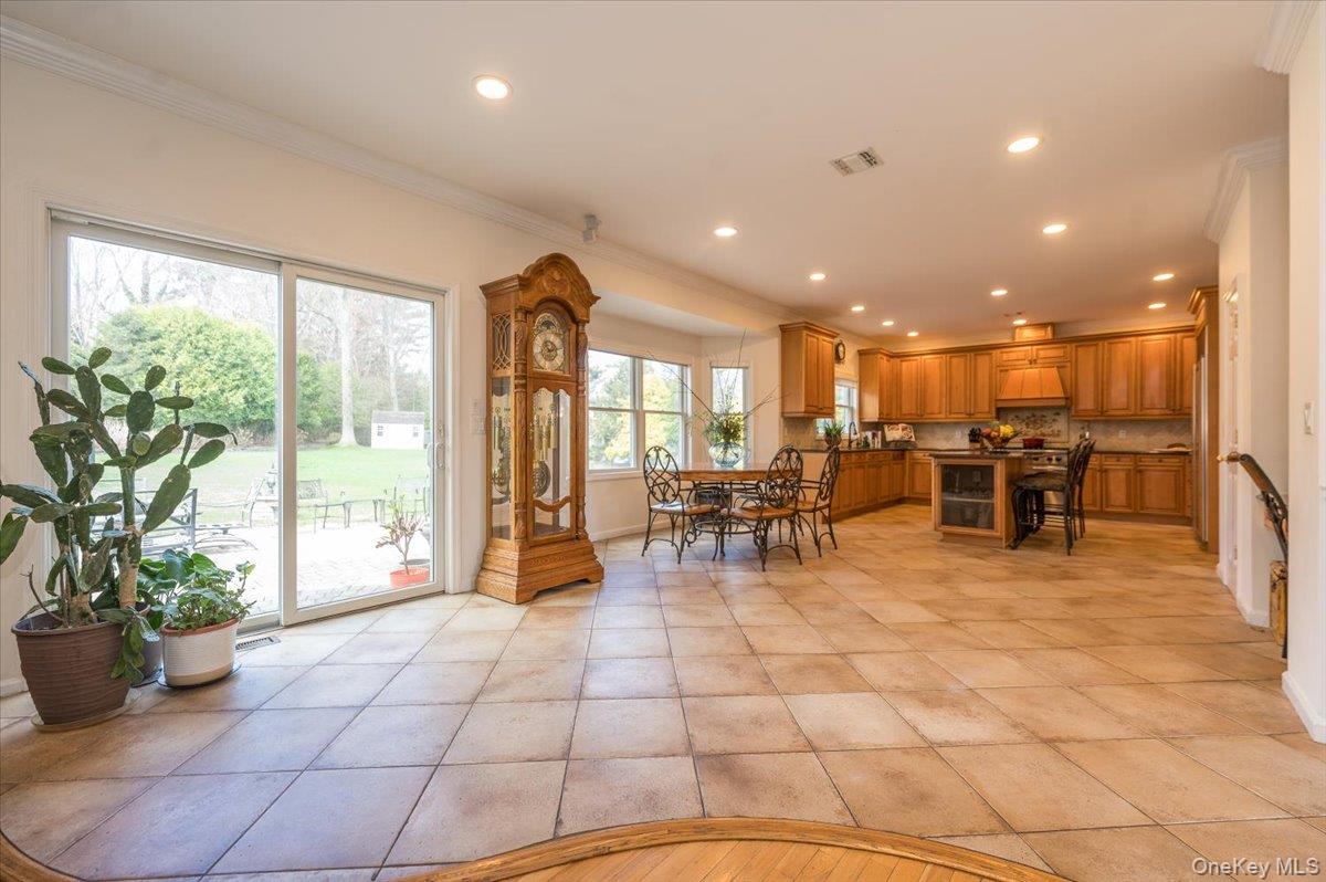 129 Round Swamp Road