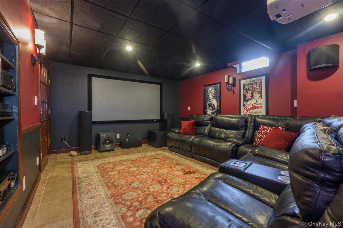 129 Round Swamp Road