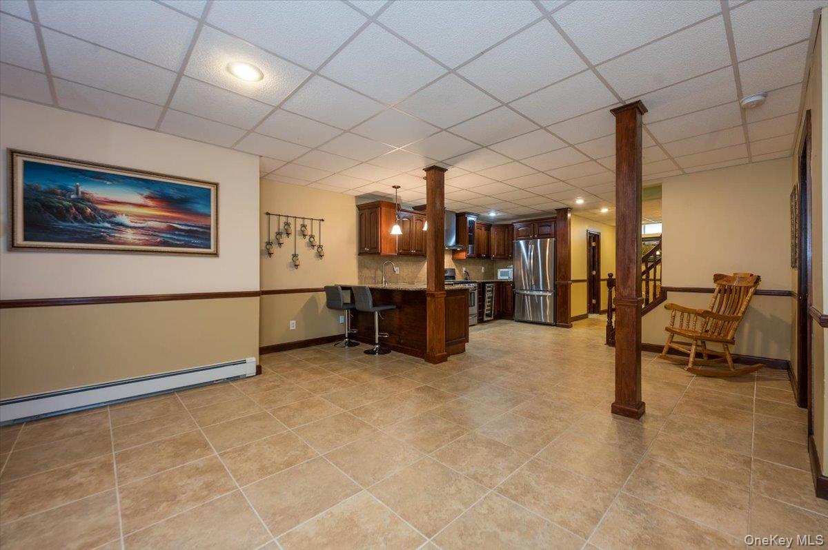 129 Round Swamp Road