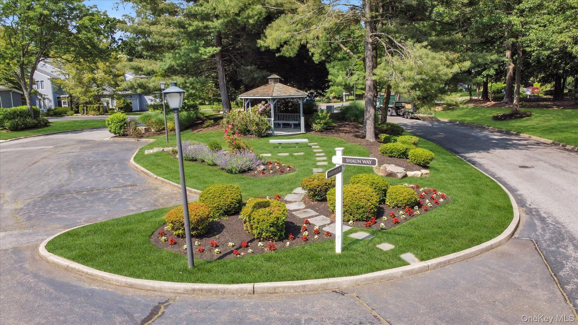 4 Wood Path Drive