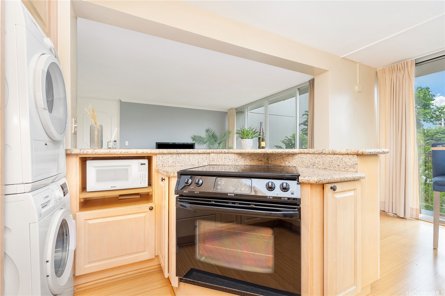 1634 Makiki Street 203