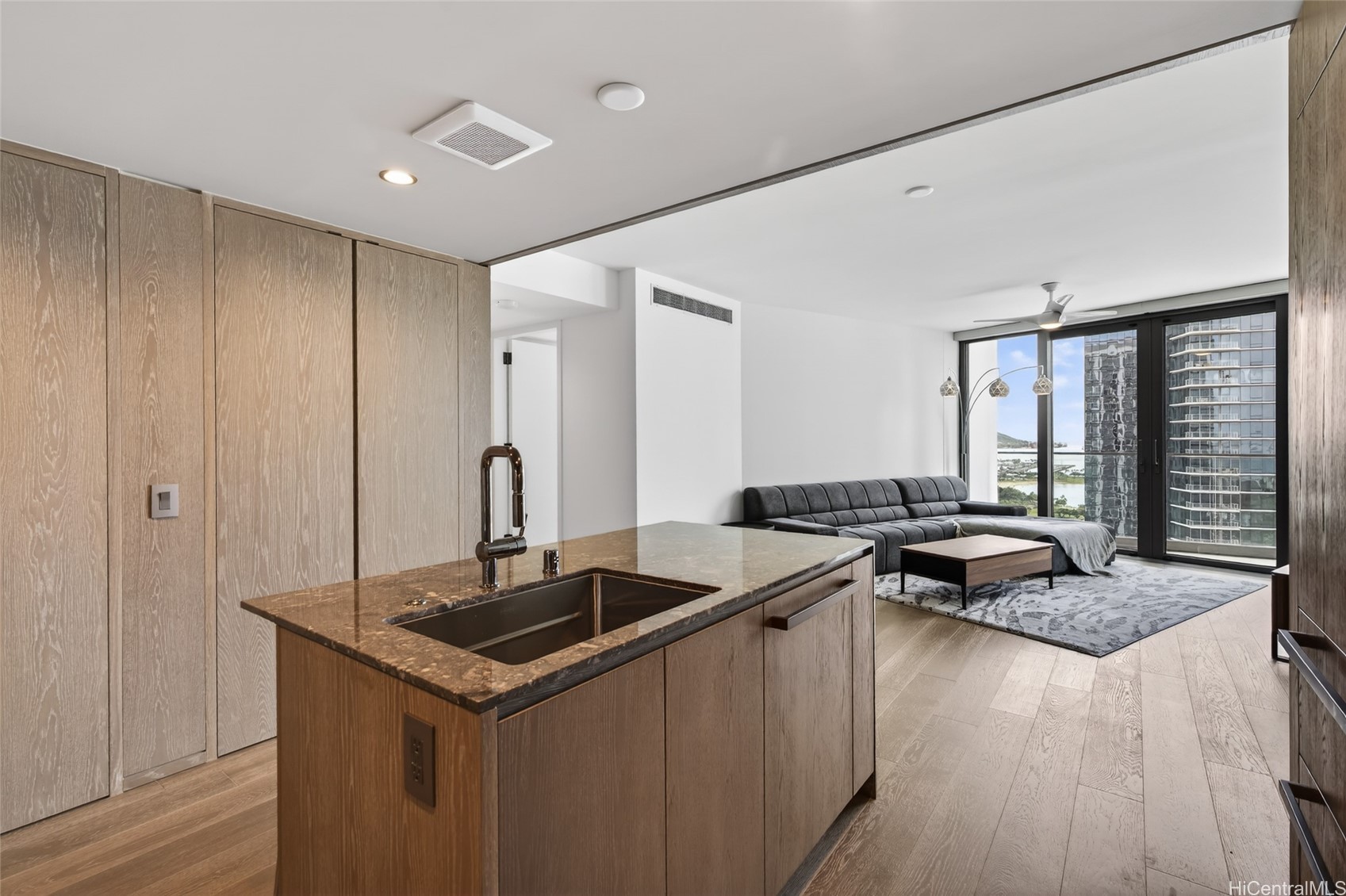 1000 Auahi Street 2802