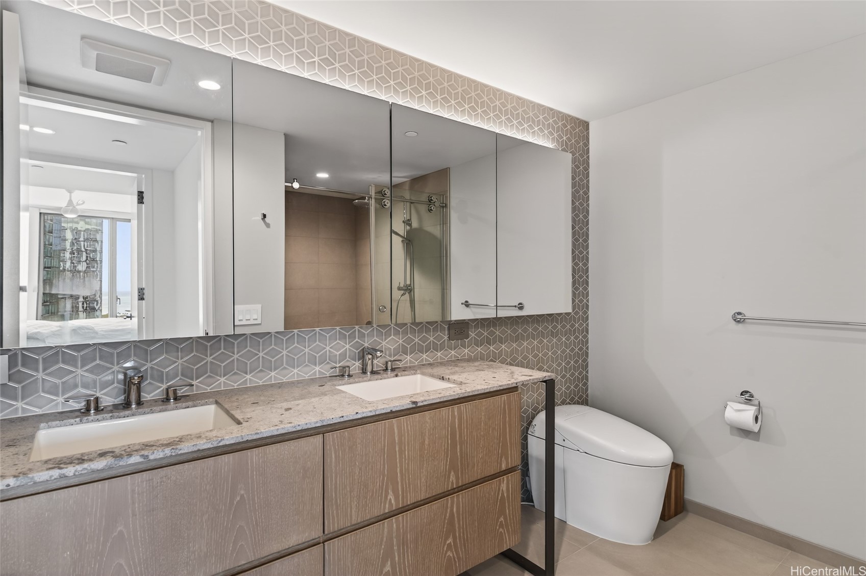 1000 Auahi Street 2802