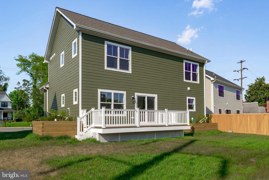 105 Ellershaw Ct