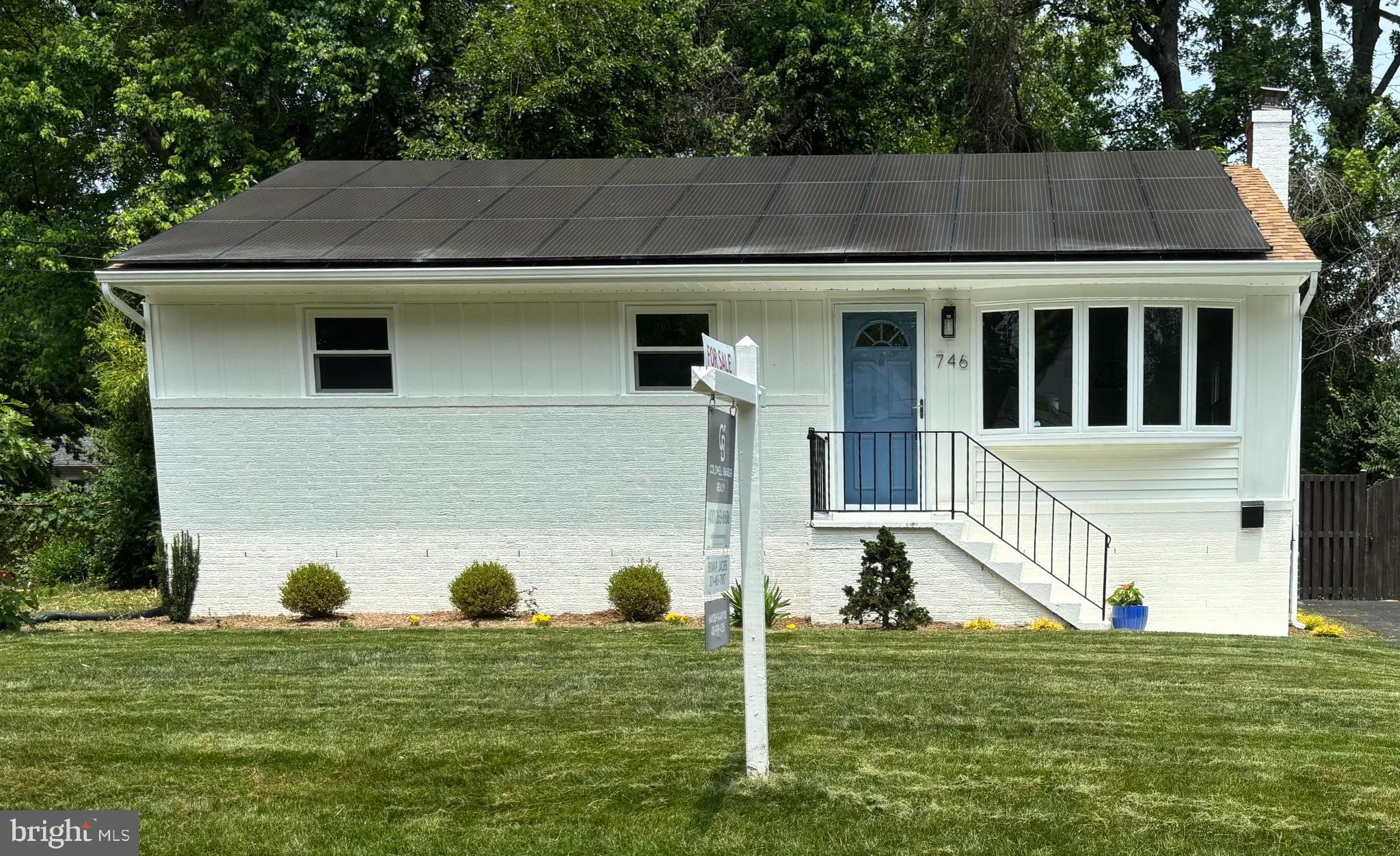 746 WARREN DRIVE
