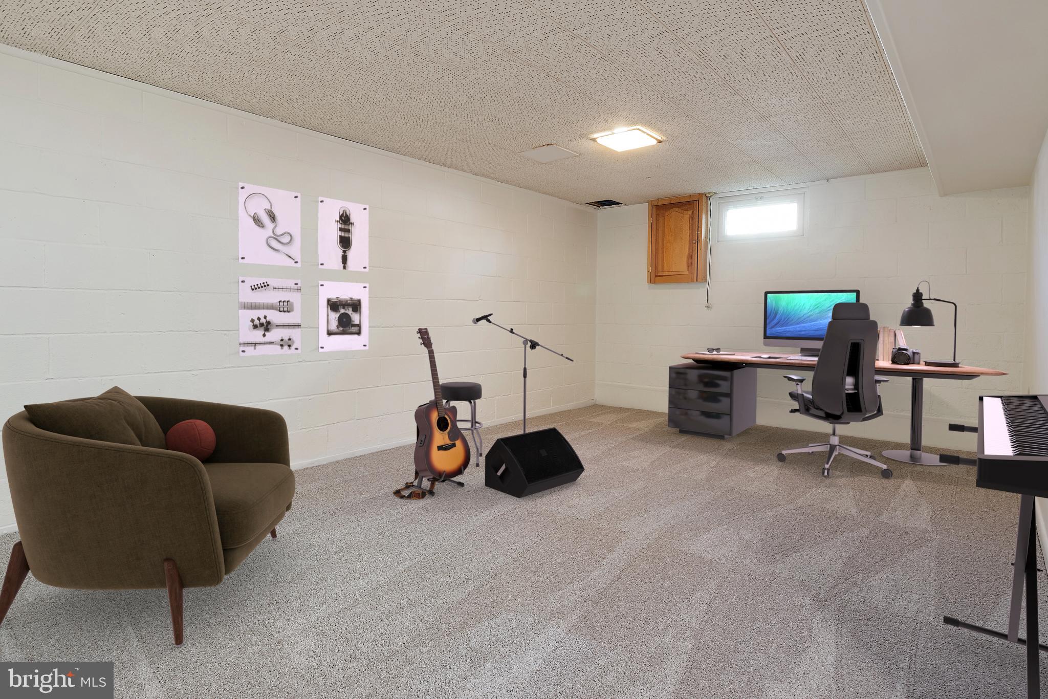 746 WARREN DRIVE