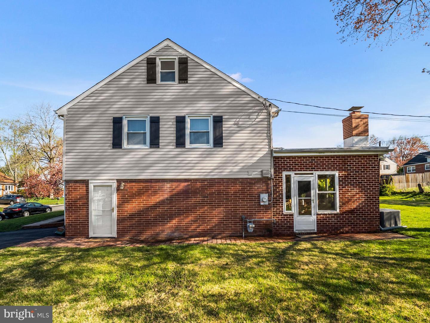 2625 Sherwood Dr