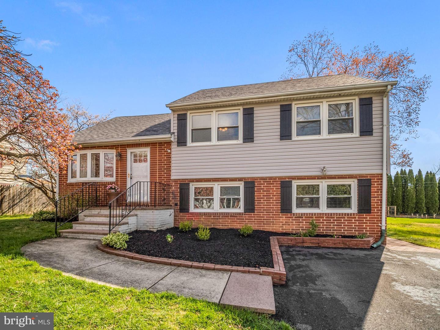 2625 Sherwood Dr