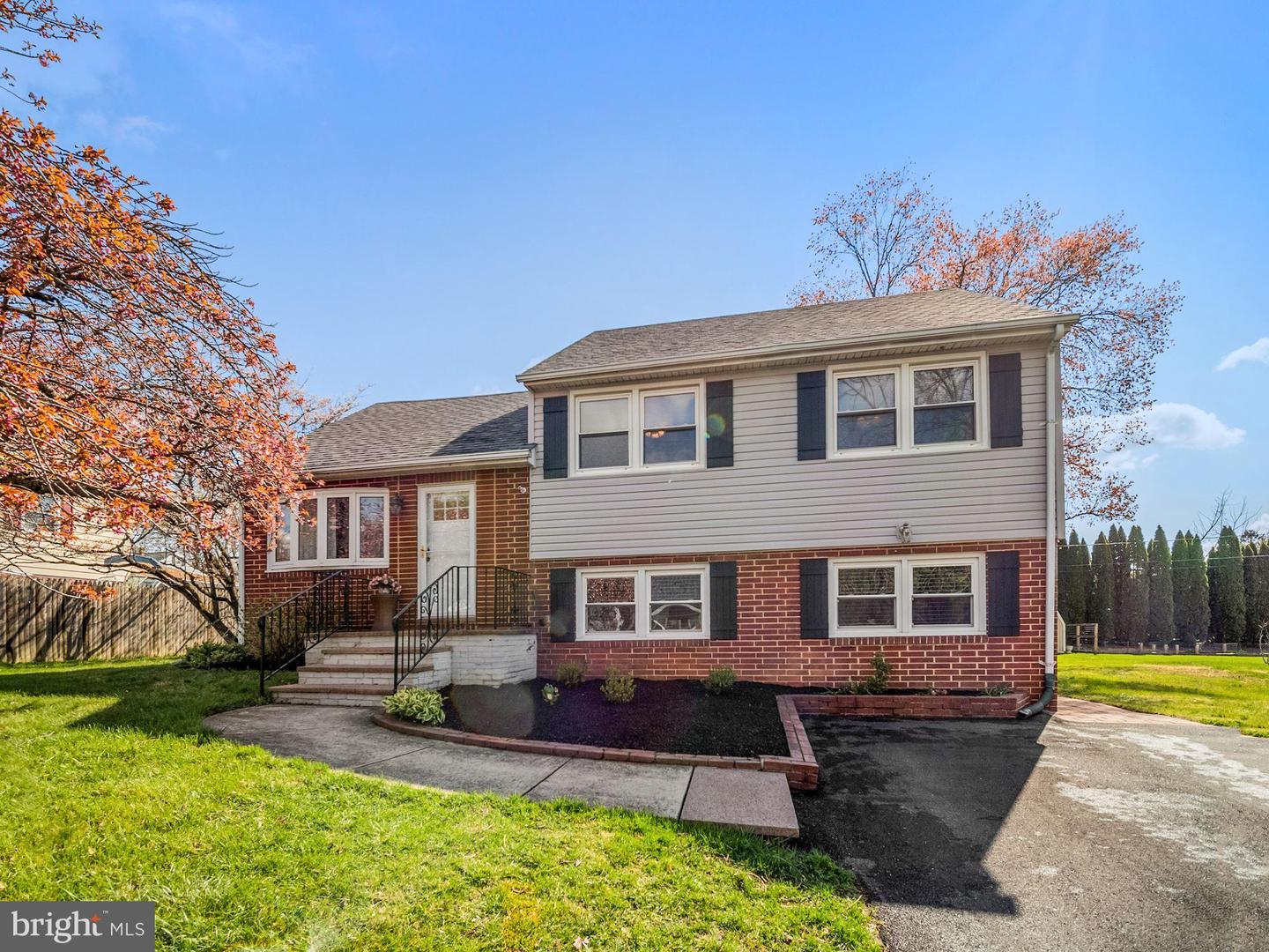 2625 Sherwood Dr
