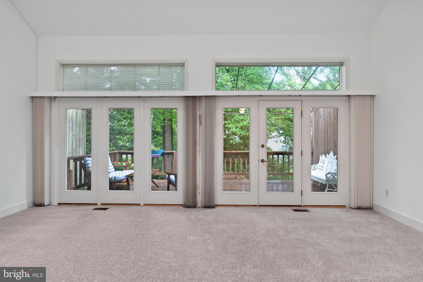 6 Marsh Woods Ln