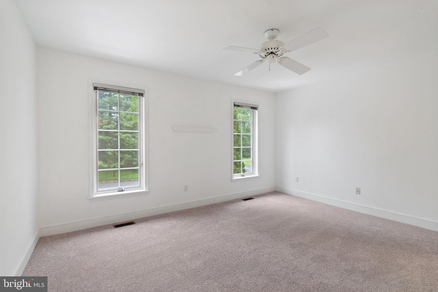 6 Marsh Woods Ln