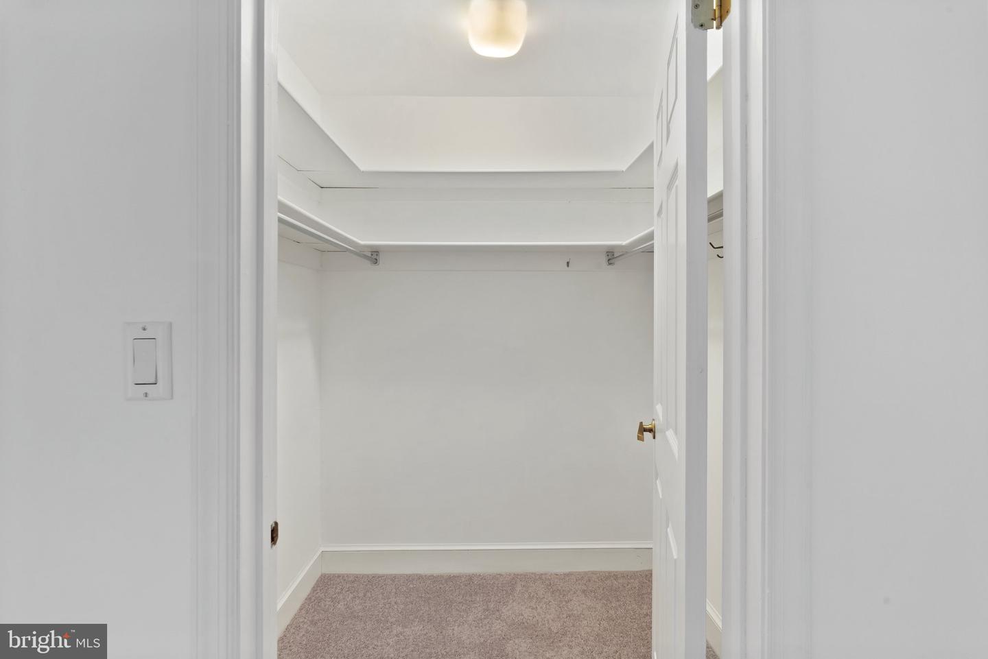 6 Marsh Woods Ln