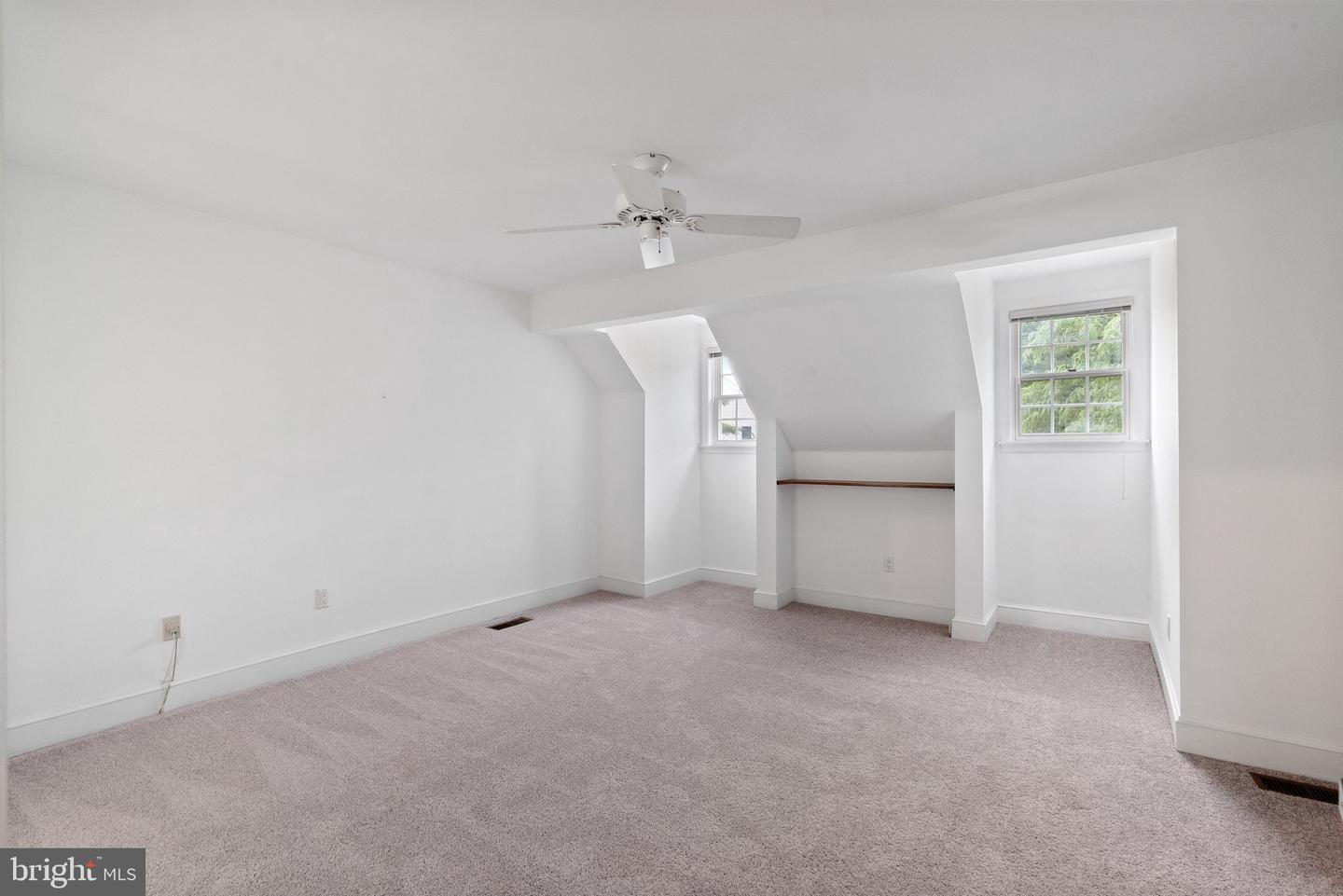6 Marsh Woods Ln